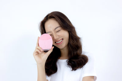 8 LỢI ÍCH ĐÁNG KINH NGẠC CỦA VIỆC SỬ DỤNG MÁY LÀM SẠCH DA